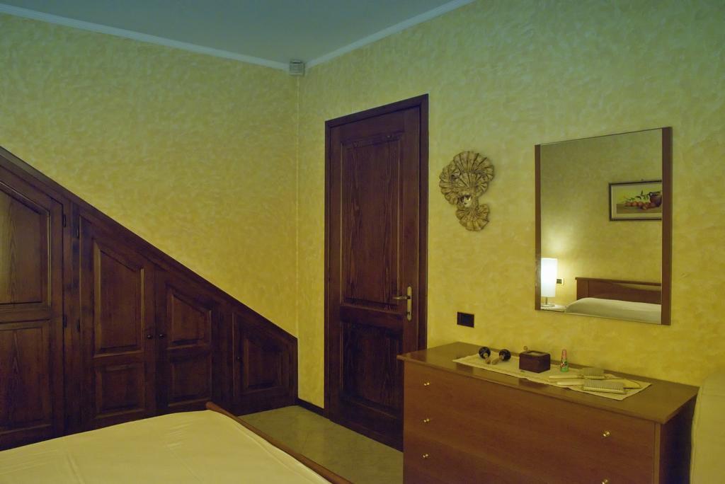 Rustico Giorgia Appartement Mergozzo Kamer foto